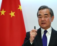 زیر امور خارجه چین: ترمز جنگ علیه ایران را بکشید