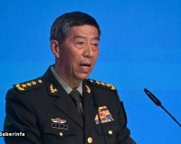 وزیر دفاع چین در پیامی به دولت ترامپ و نیروی دریایی ایالات متحده اظهار داشت: